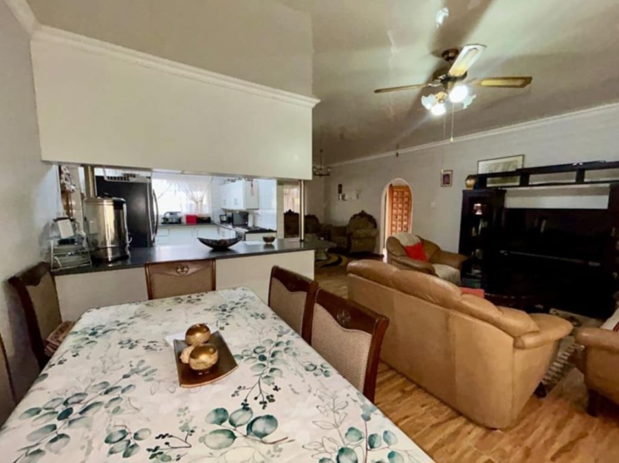 4 Bedroom Property for Sale in Carters Glen Northern Cape